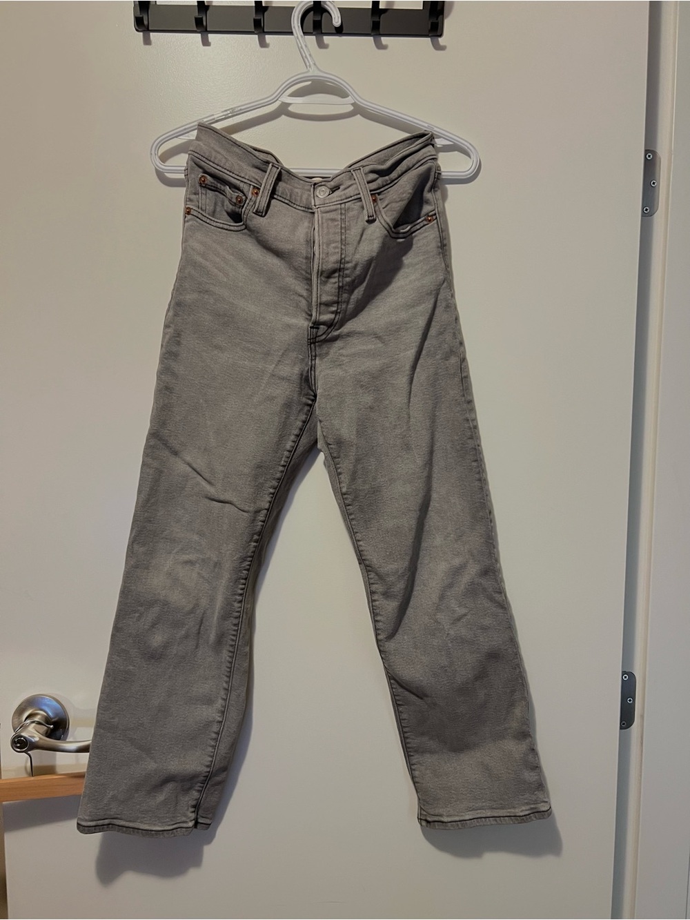 Levi’s Gray ribcage Straight ankles Jeans